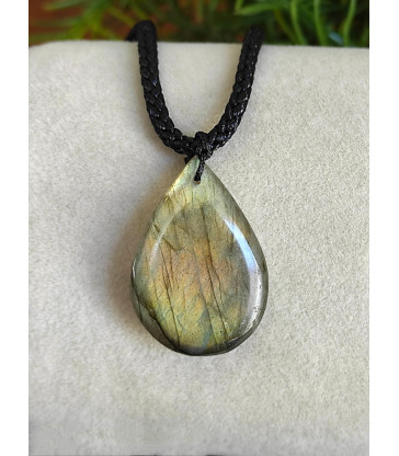 Pendentif " Protection " en Labradorite Réglable