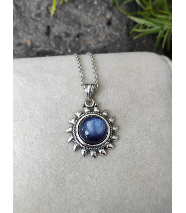 Collier & Pendentif Soleil en Pierre Cyanite