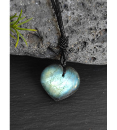 Pendentif Coeur " Protection " en Labradorite