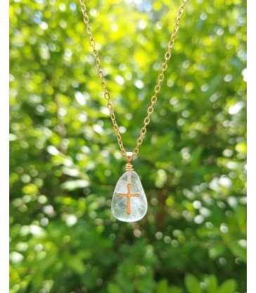 Pendentif " croix de jésus " en Cristal de Roche