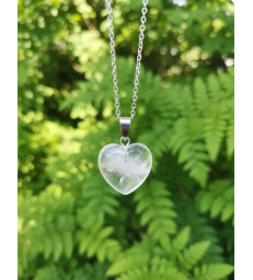 Pendentif coeur cristal de roche
