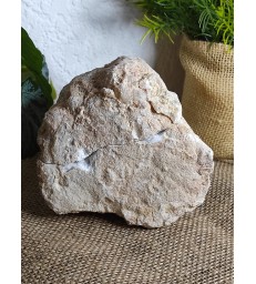 Géode de quartz entière 853 Gr