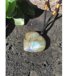 Pendentif Coeur " Protection " en Labradorite