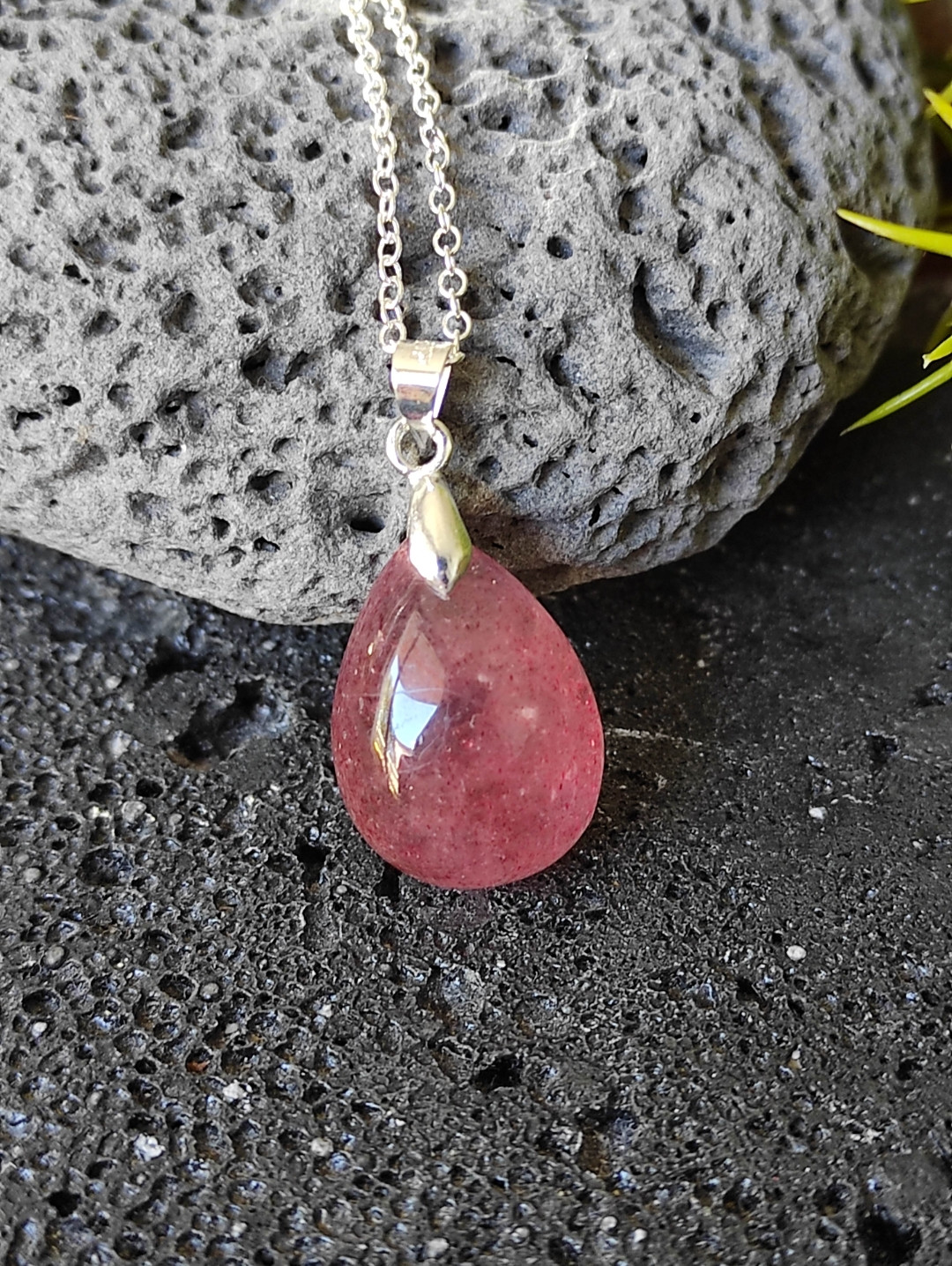 Pendentif Quartz rose Goutte Facettée | Pendentif pierre - My Roller Stone Pendentif Quartz rose Goutte Facettée | Pendentif pierre - My Roller Stone